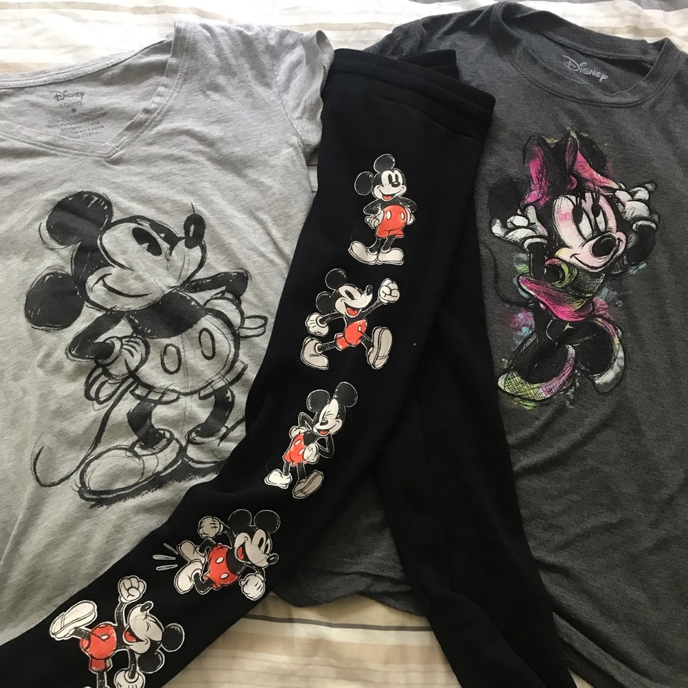 Disney T-shirt and Lounge Wear/Sweatpants Bundle